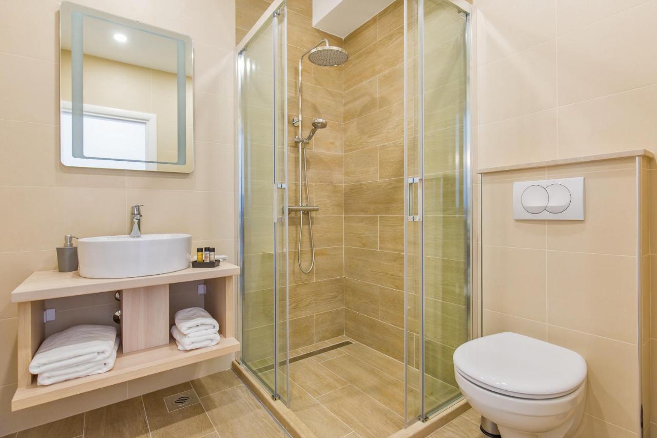 Boutique Flamingo B&B Mlini Bagian luar foto