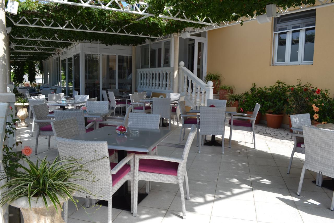Boutique Flamingo B&B Mlini Bagian luar foto